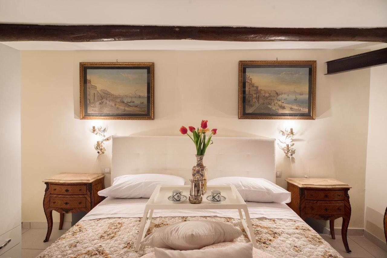 Napoli Centro, A Windows On The Monuments Apartment Exterior photo
