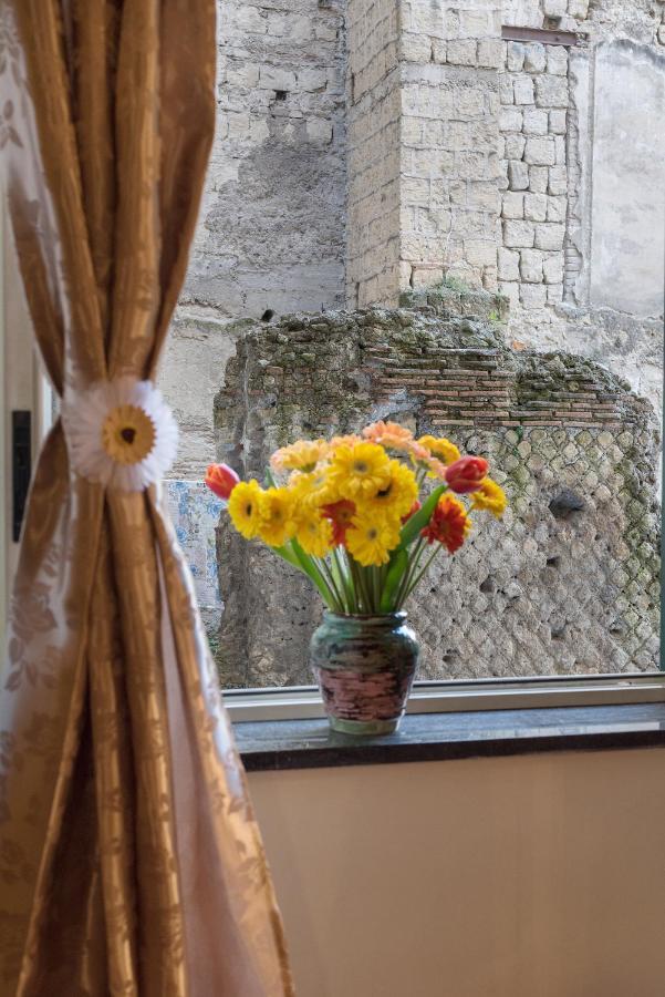 Napoli Centro, A Windows On The Monuments Apartment Exterior photo