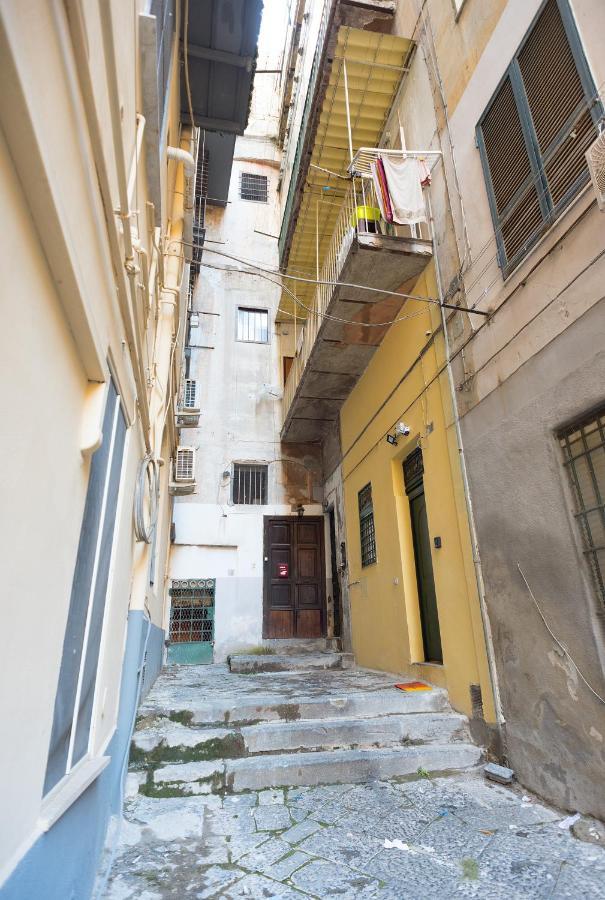 Napoli Centro, A Windows On The Monuments Apartment Exterior photo